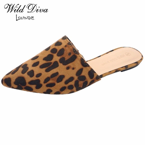 Carole Baskin's Vibe Leopard Pointed Flat Mules - Picture 2 of 8